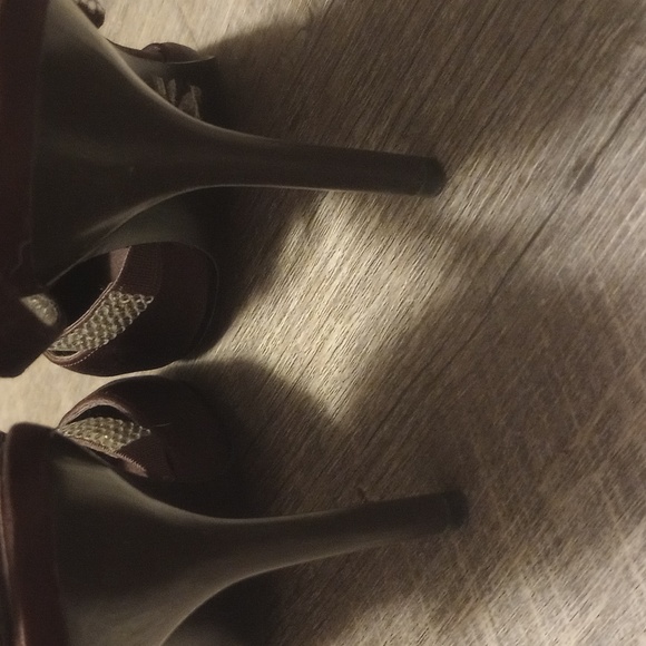 BANDOLINO SLINGBACK HEELS - Picture 6 of 7